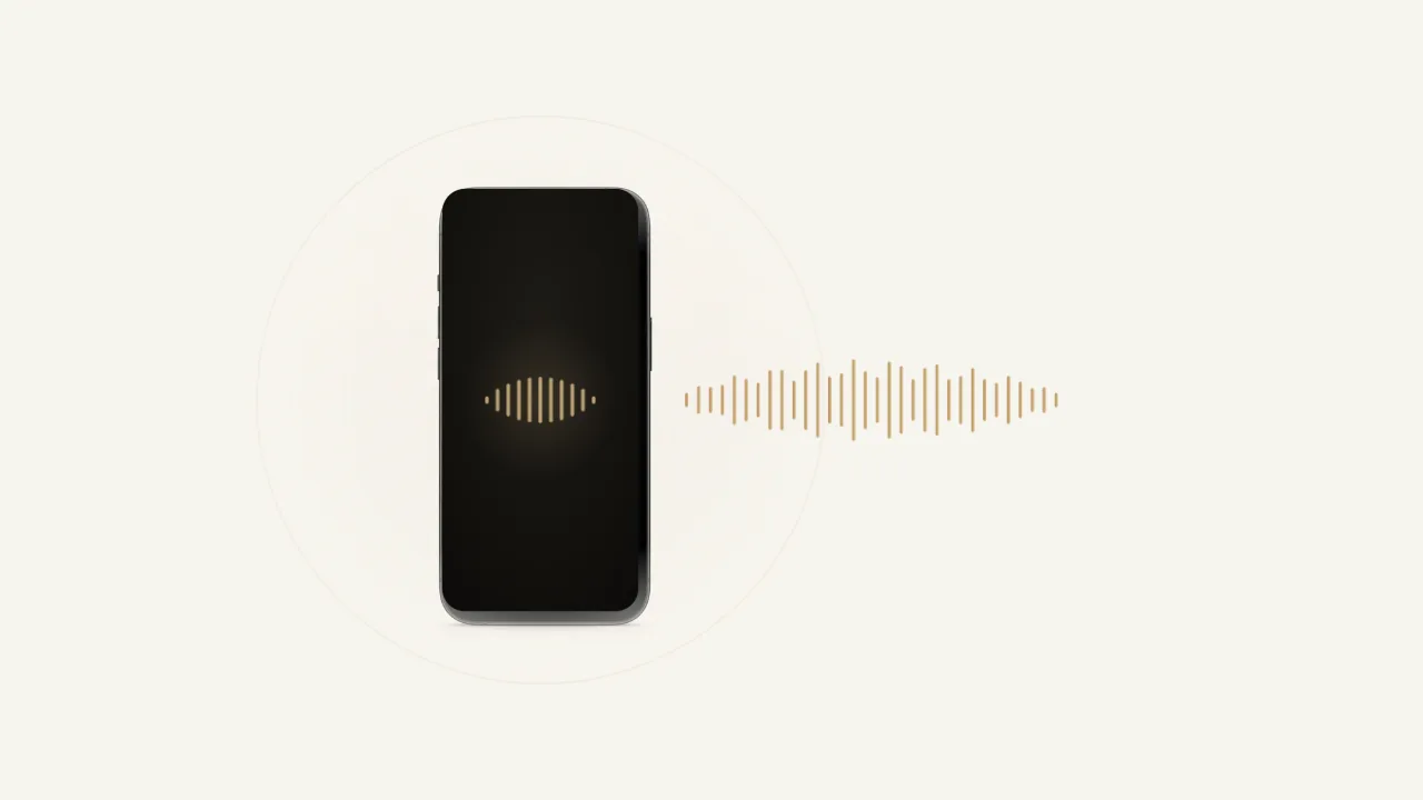 Le téléphone est décroché par le relais vocal : l’écran affiche l’onde d’une conversation en cours.